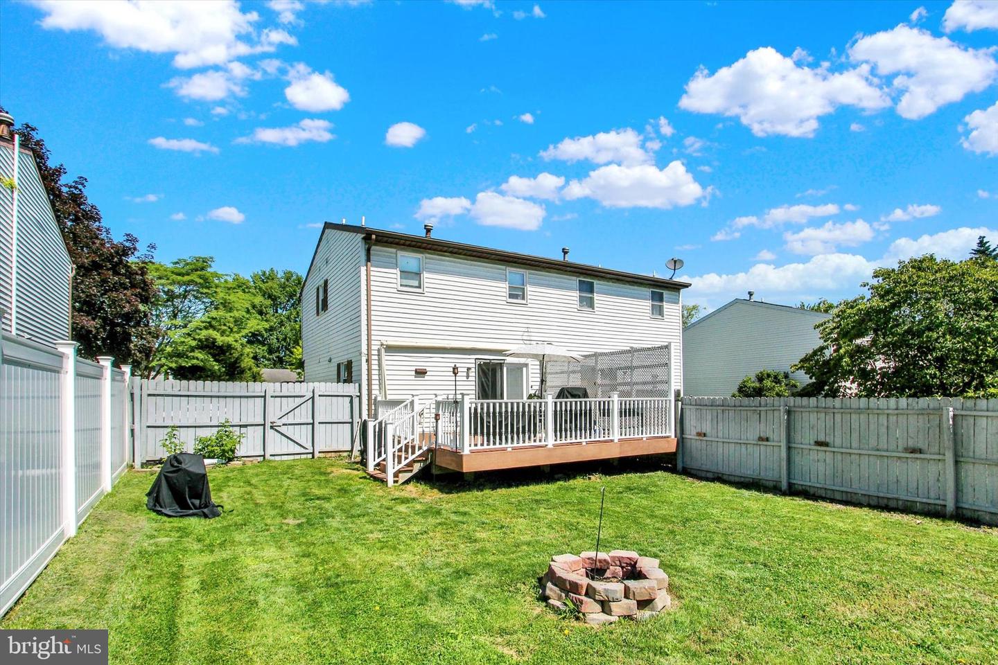 103 Edward St Property Photo 23