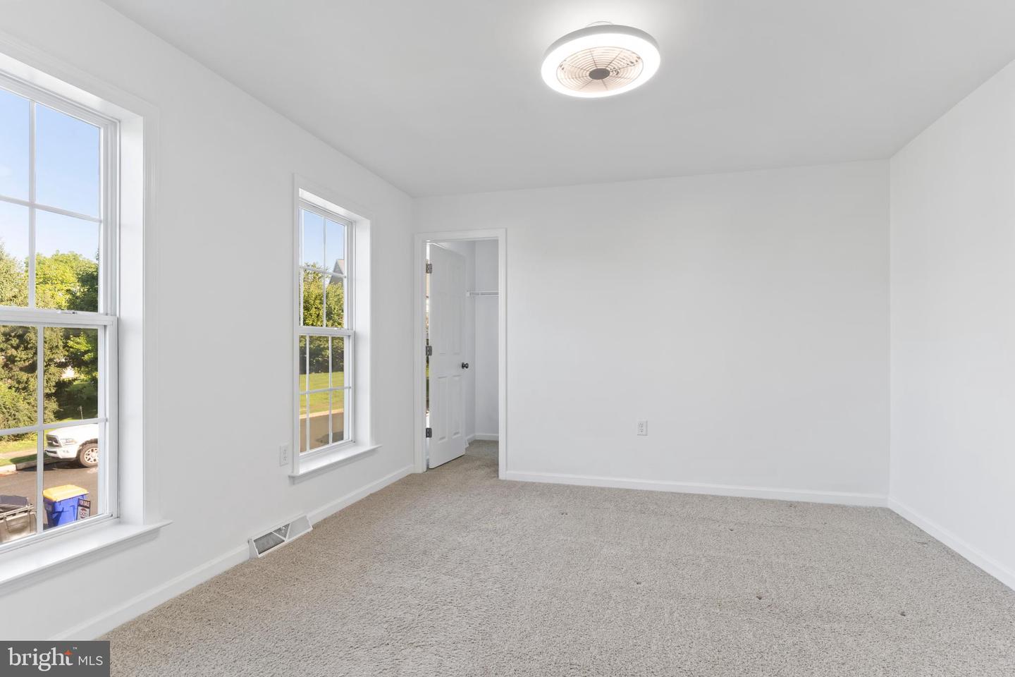 951 Kavanagh Cir Property Photo 34