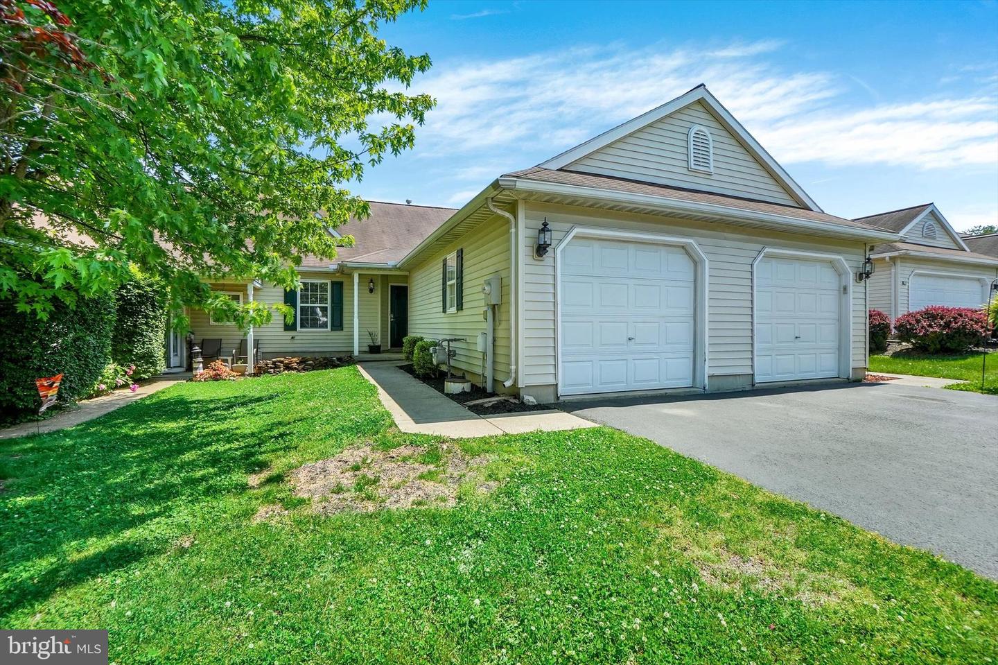 611 Blossom Hill Ln Property Photo 1