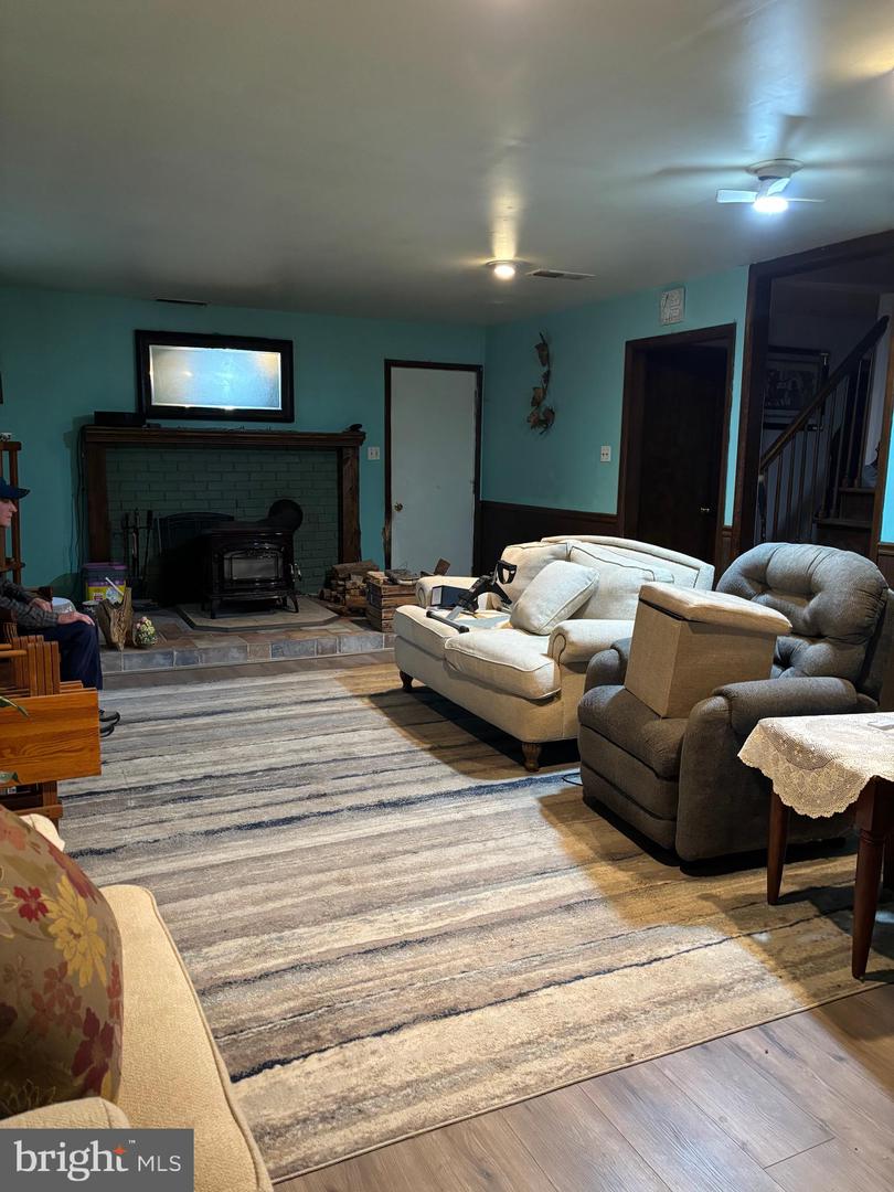 652 Billet Dr Property Photo 3