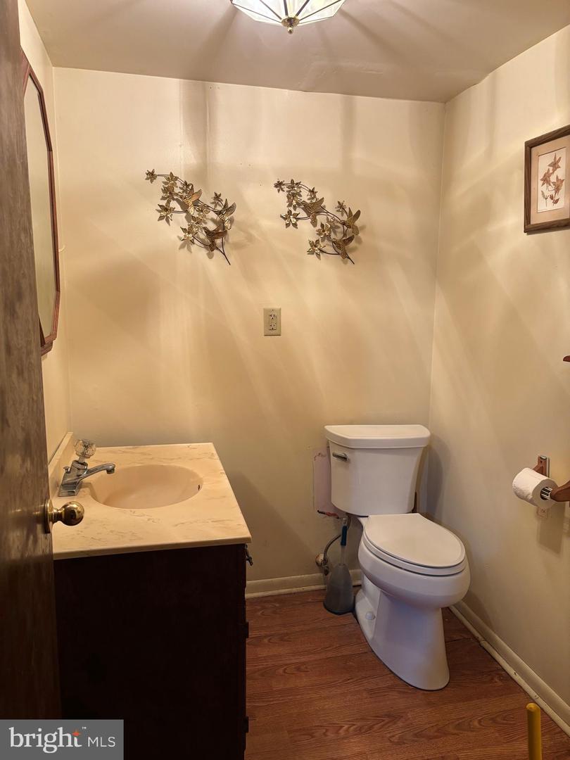 652 Billet Dr Property Photo 8