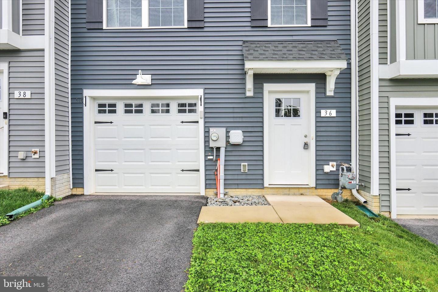 36 Coop Ln Property Photo 2