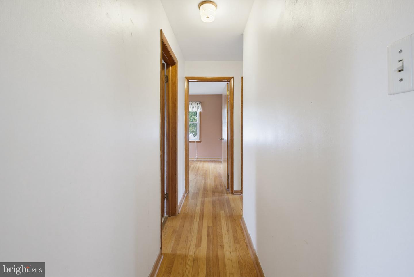 144 Bond St Property Photo 18