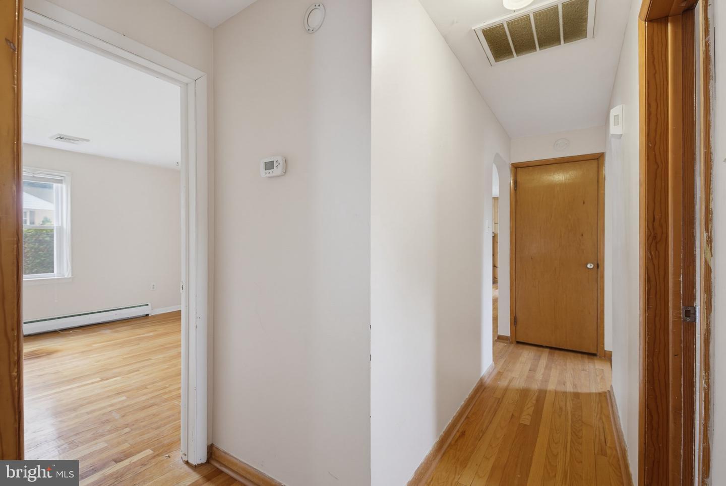 144 Bond St Property Photo 19