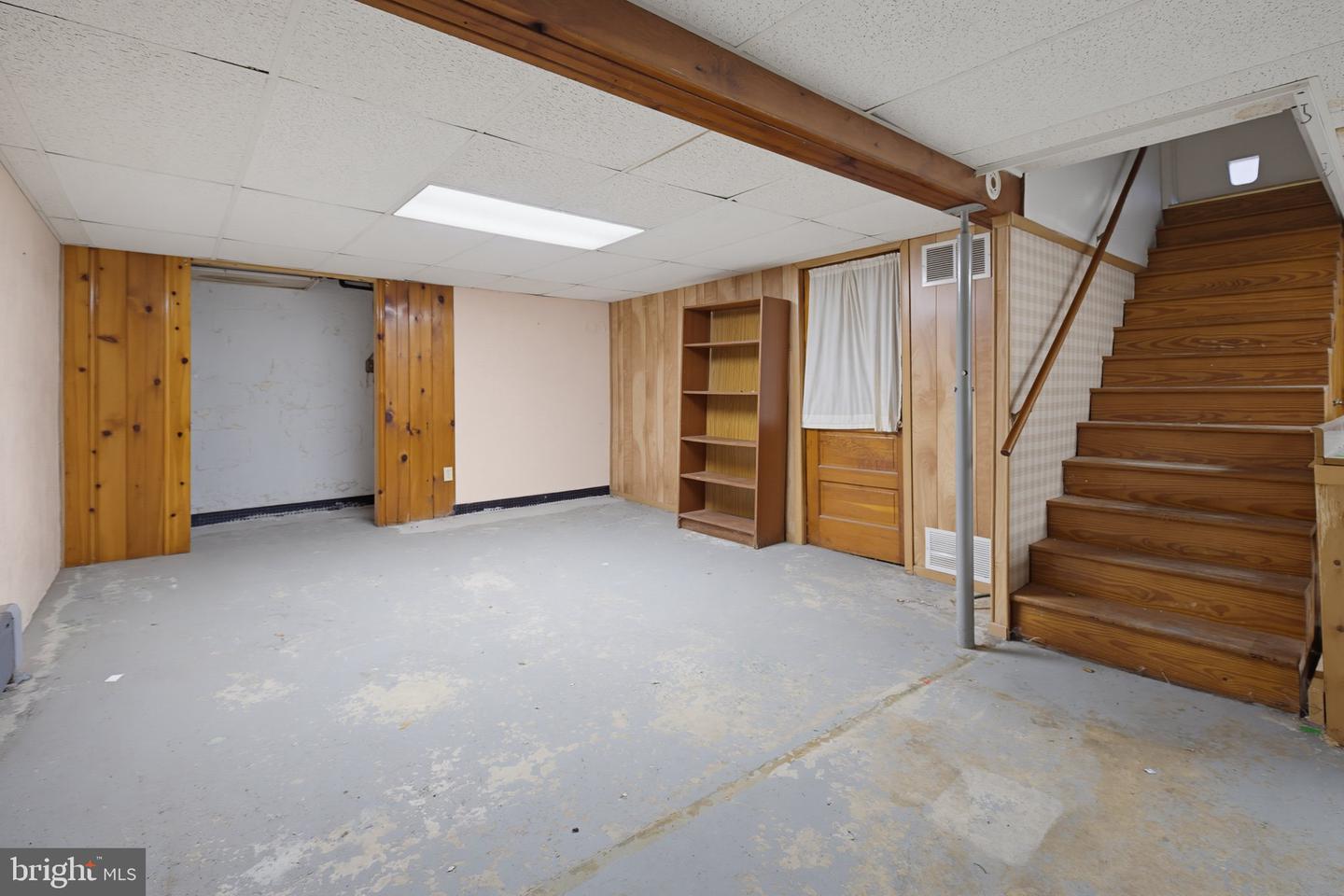 144 Bond St Property Photo 28