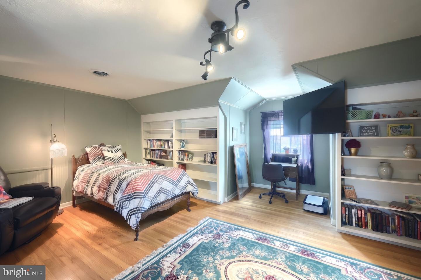 1001 Broadway Property Photo 41