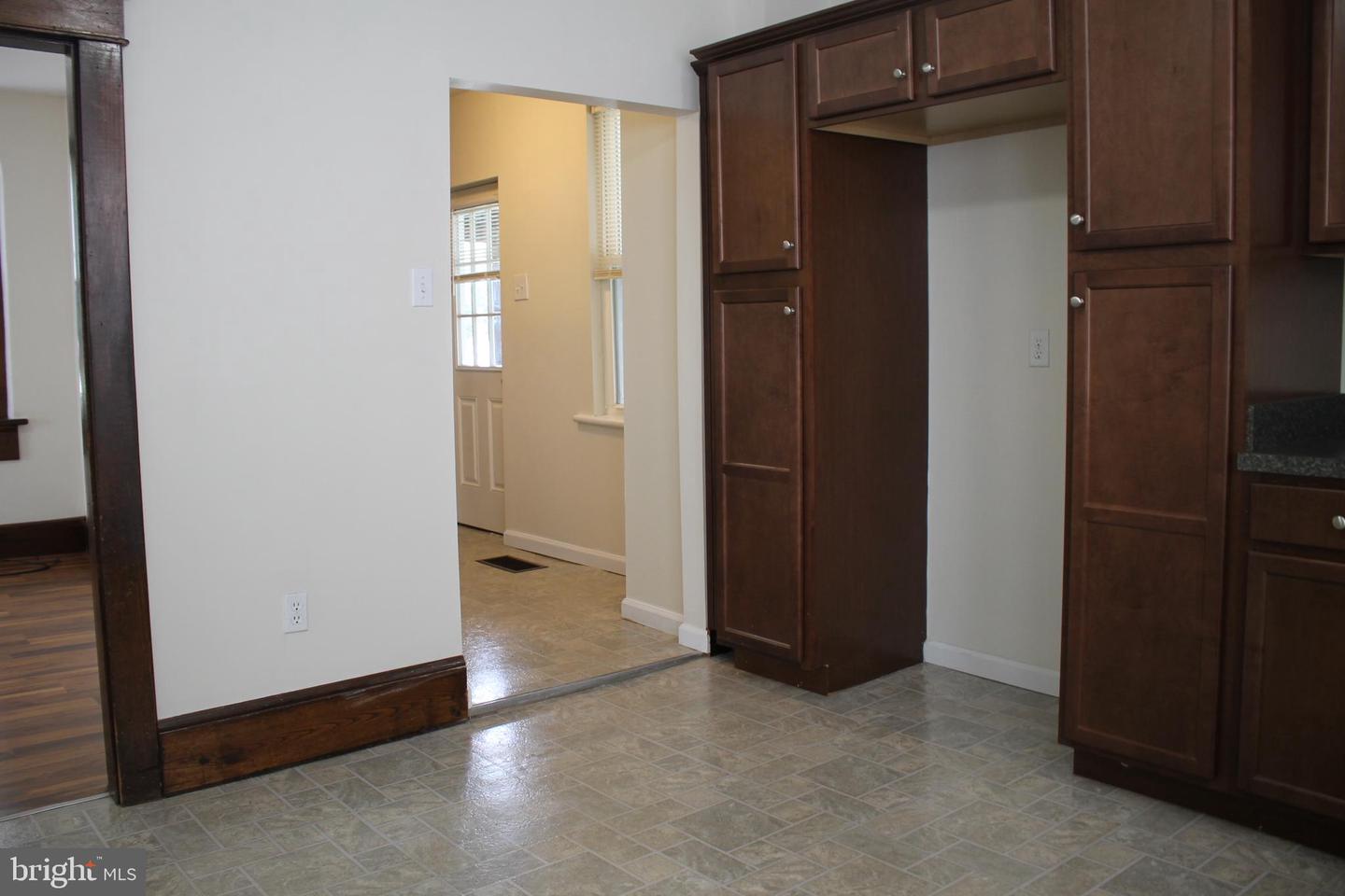 108 S 3rd St Property Photo 3