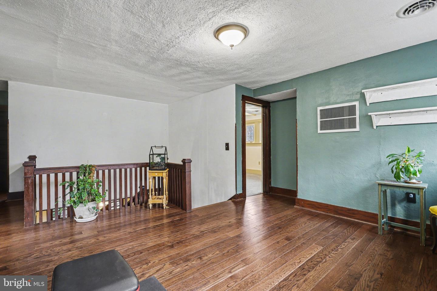 29 Hayward Hts Property Photo 19