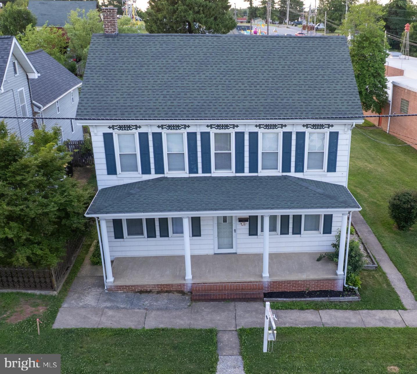 33 W FORREST AVE Property Photo 1