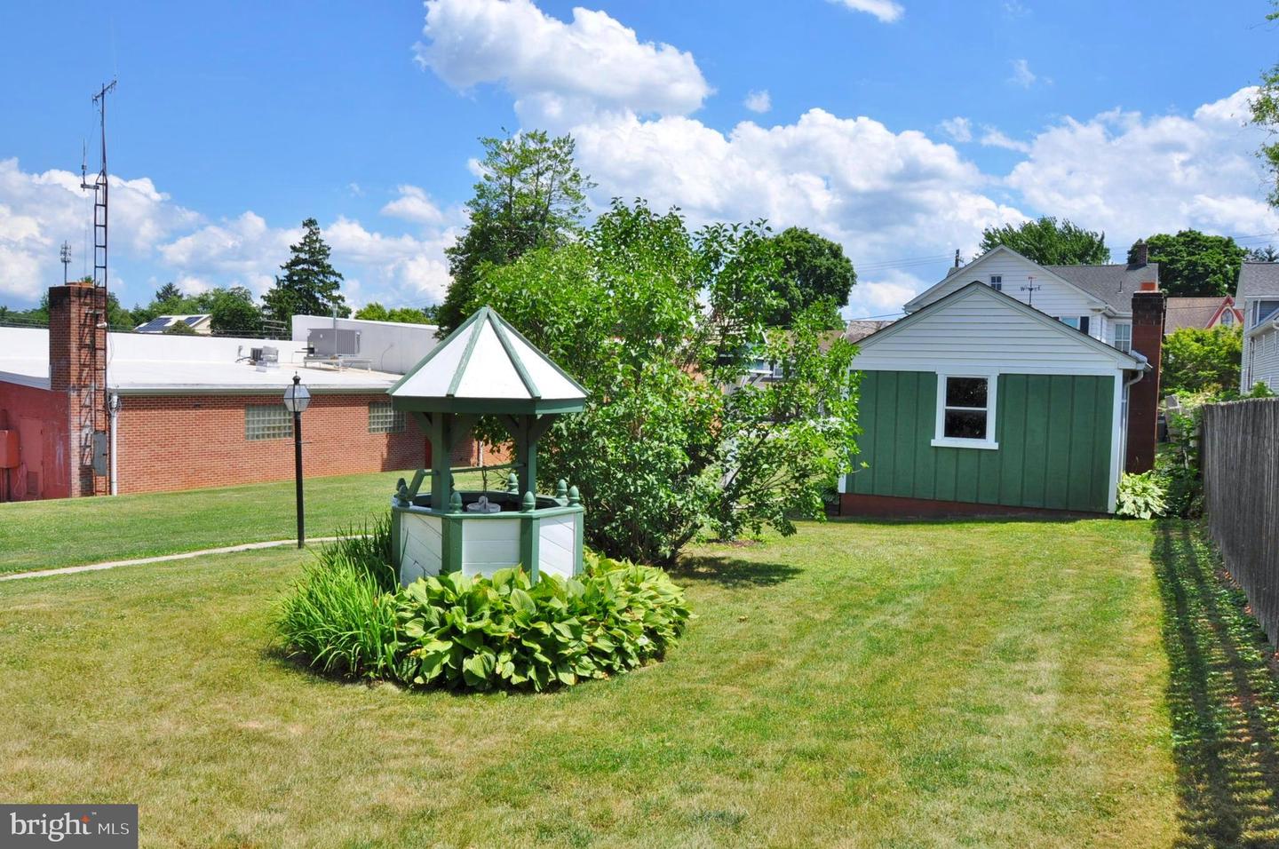 33 W Forrest Ave Property Photo 5