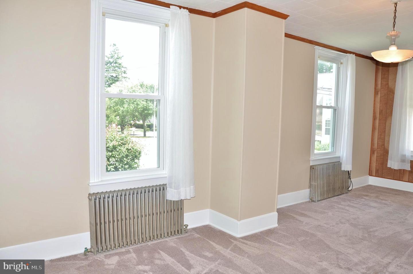 33 W Forrest Ave Property Photo 13