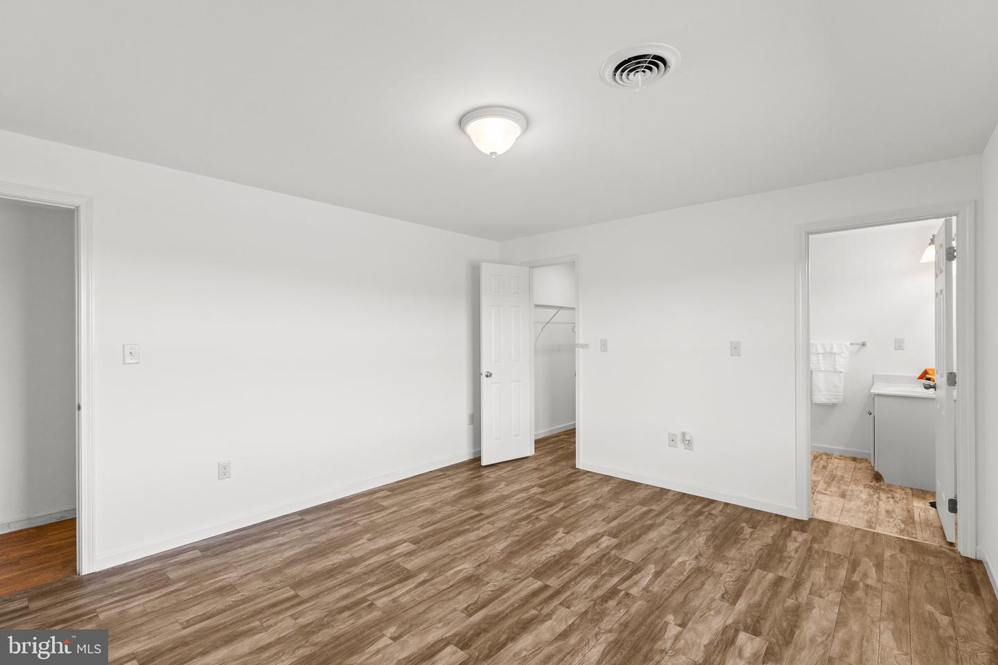726 S Baltimore St Property Photo 16