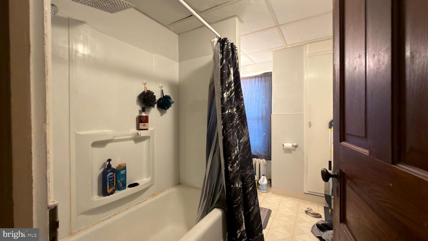 515 W Broadway Property Photo 12