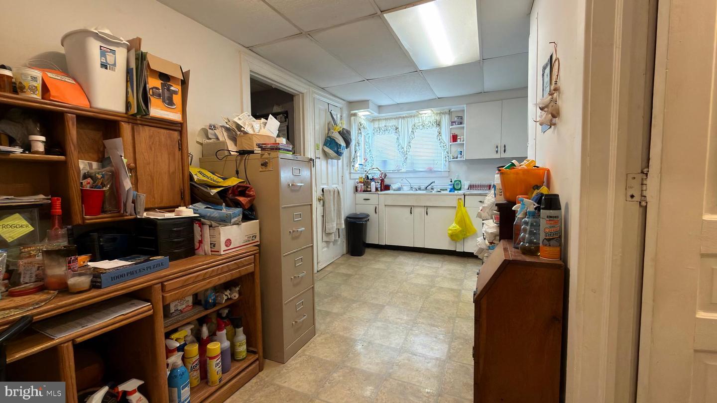 515 W Broadway Property Photo 23