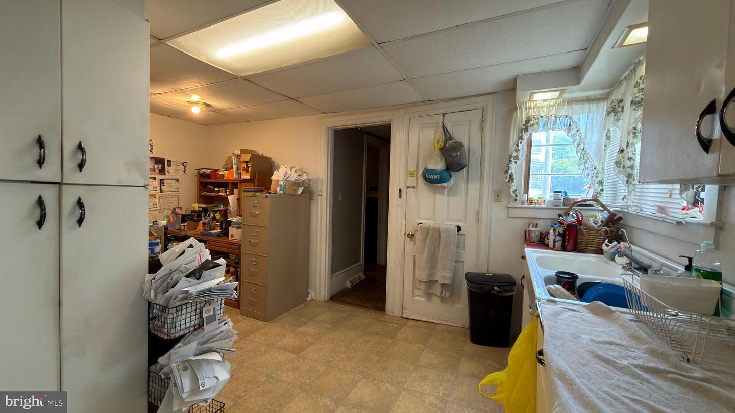 515 W Broadway Property Photo 26