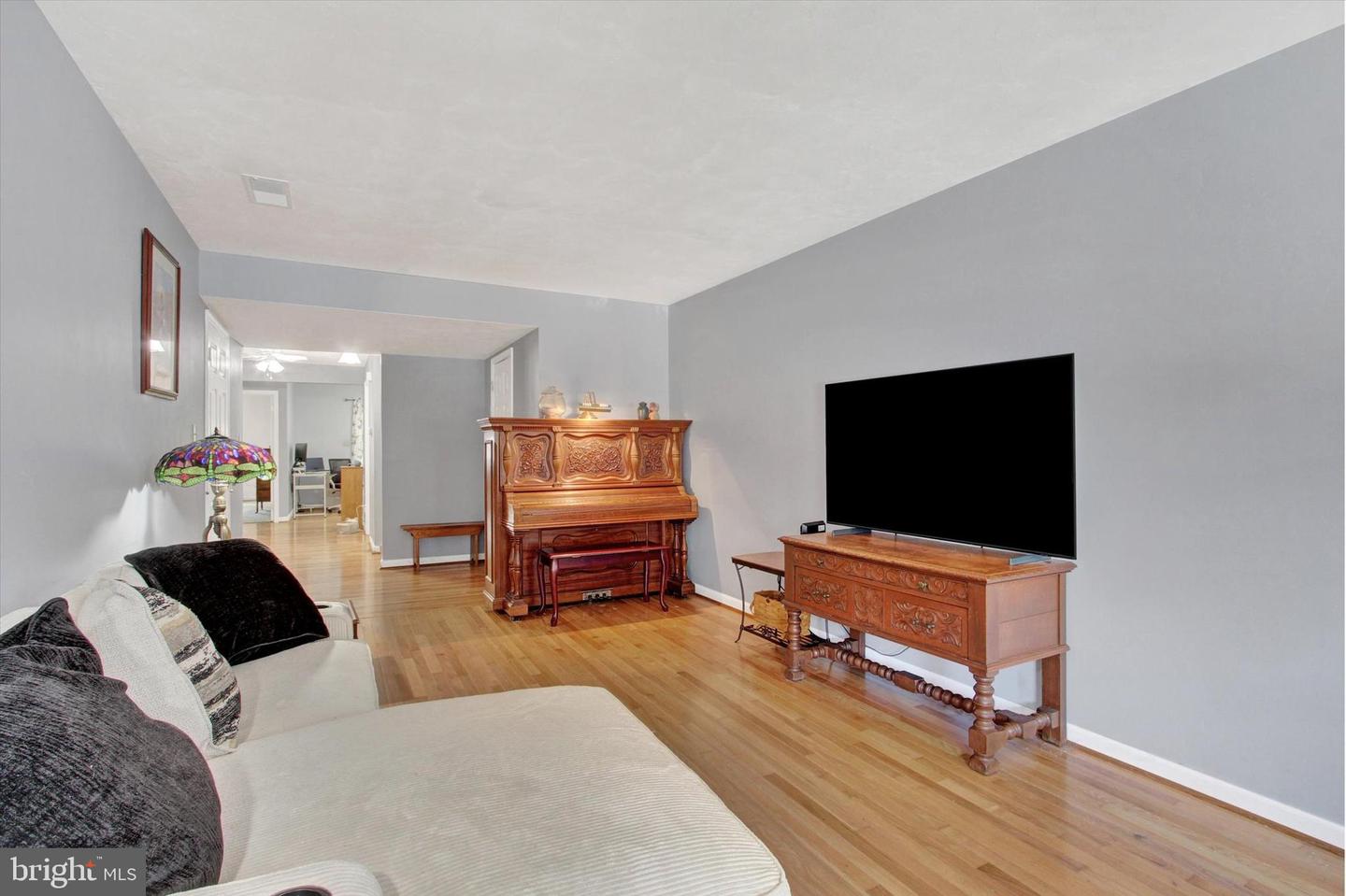 409 Springbrook Ct Property Photo 7