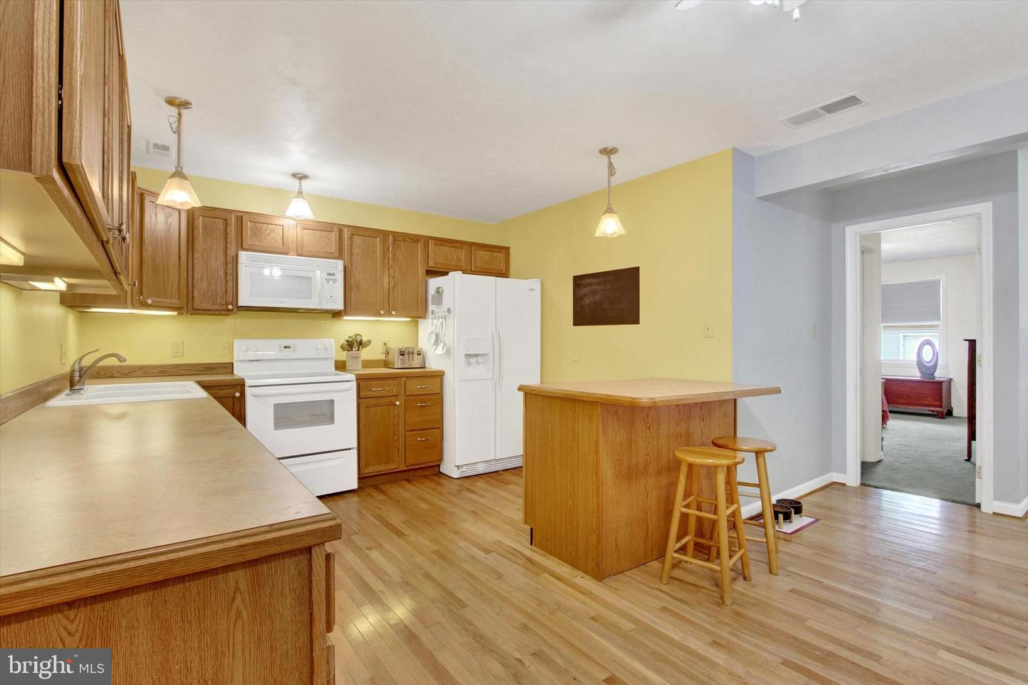 409 Springbrook Ct Property Photo 8