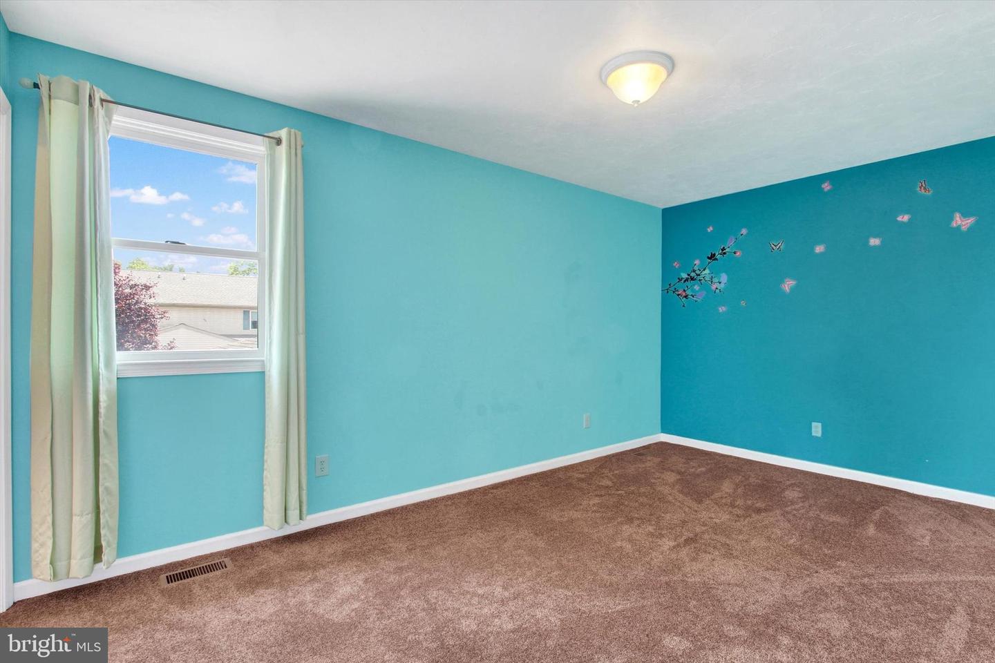 409 Springbrook Ct Property Photo 19