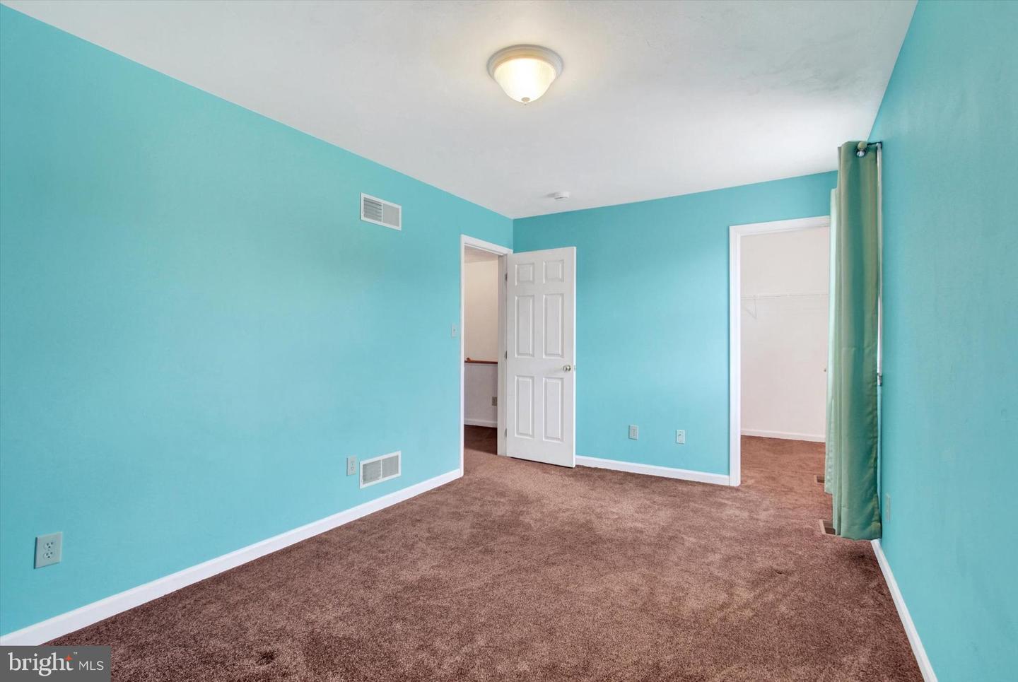 409 Springbrook Ct Property Photo 20