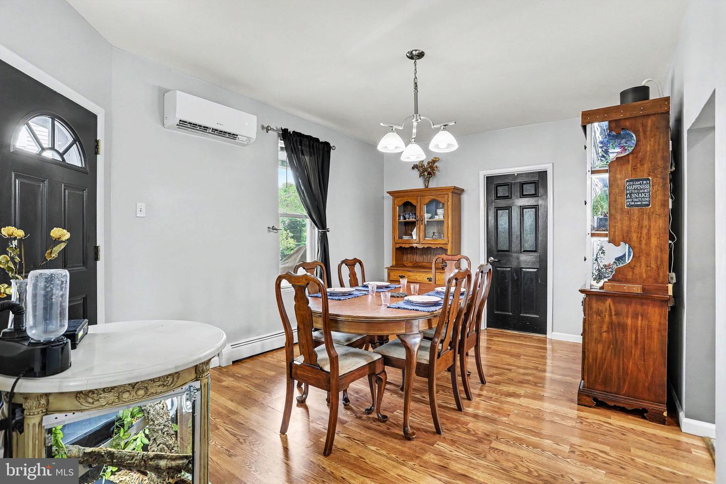 51 W Pennsylvania Ave Property Photo 8