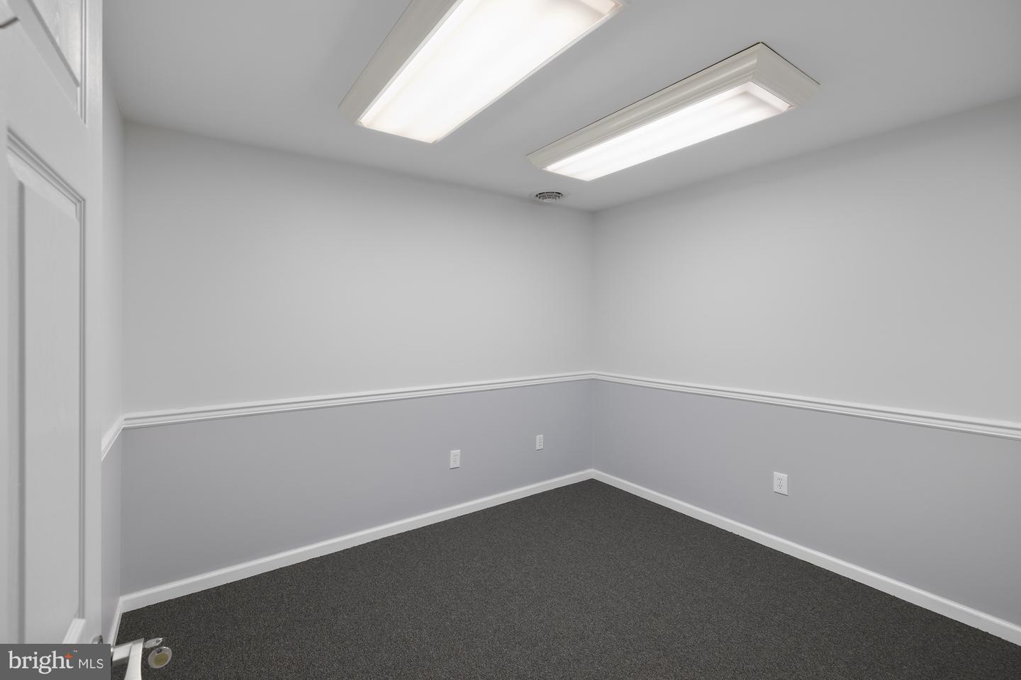 643-c Frederick St Property Photo 9