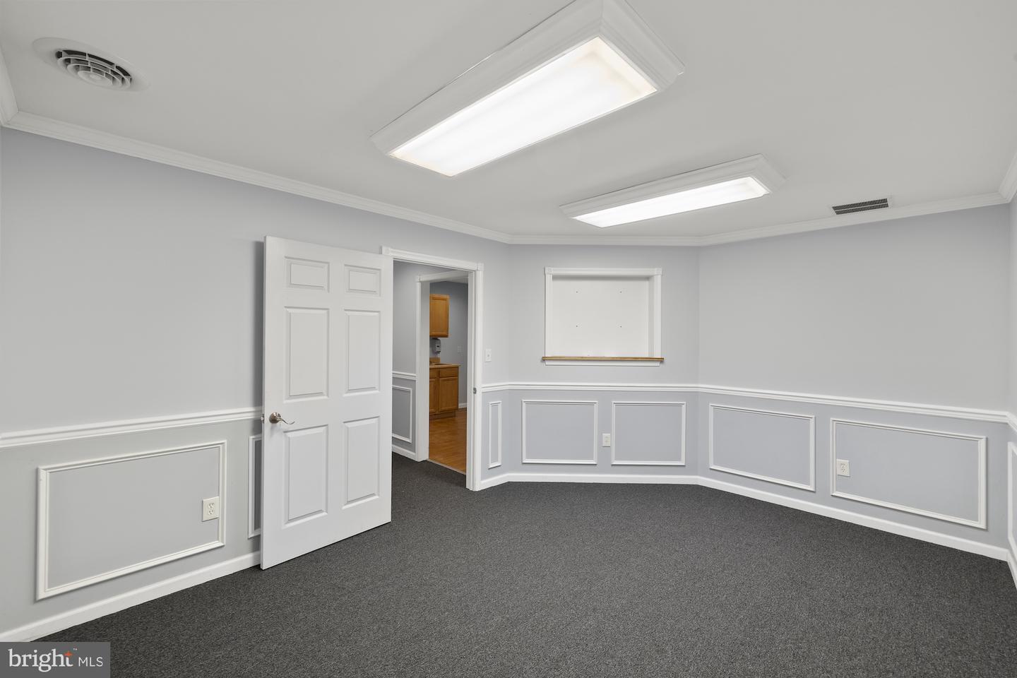 643-c Frederick St Property Photo 11