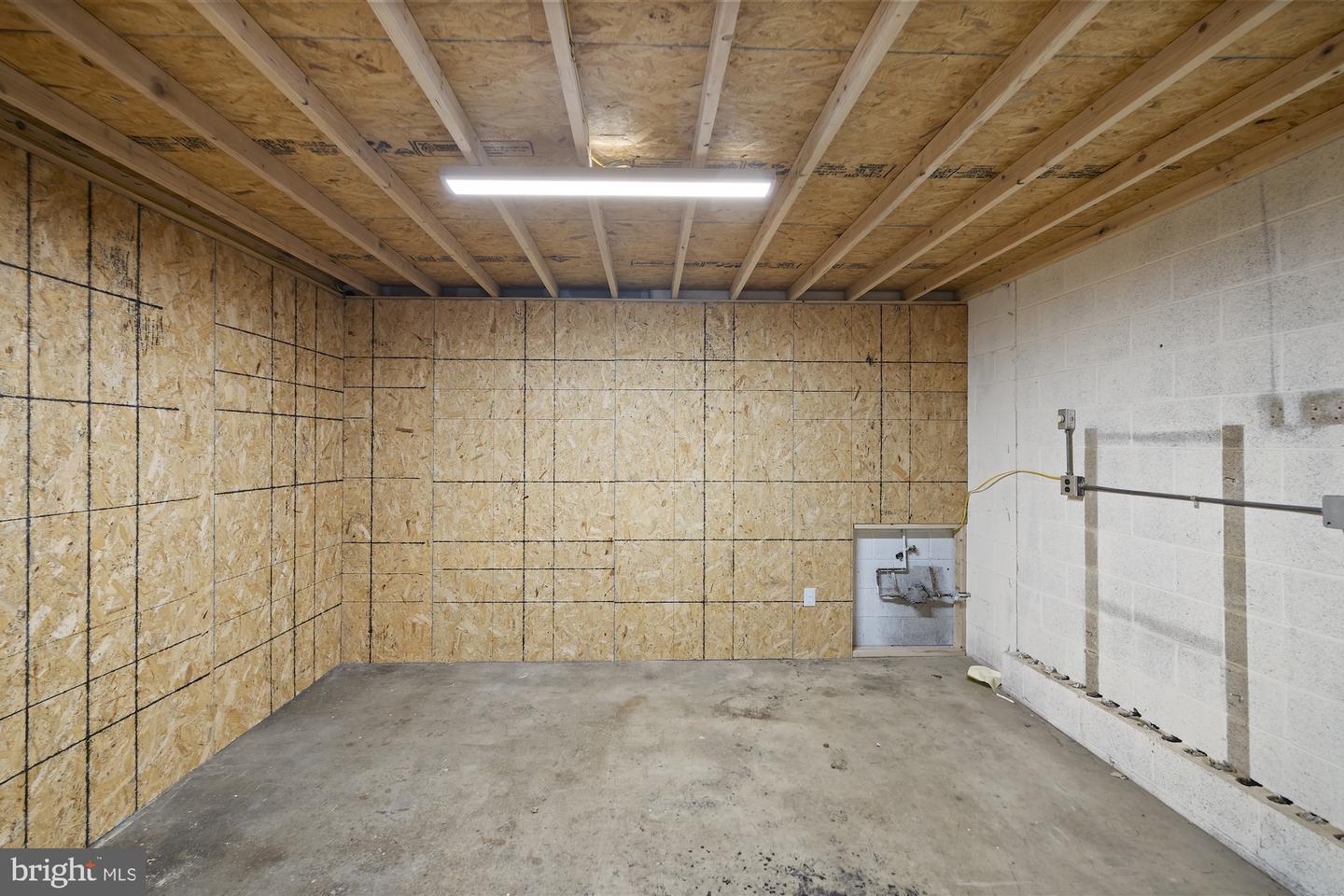 643-c Frederick St Property Photo 19