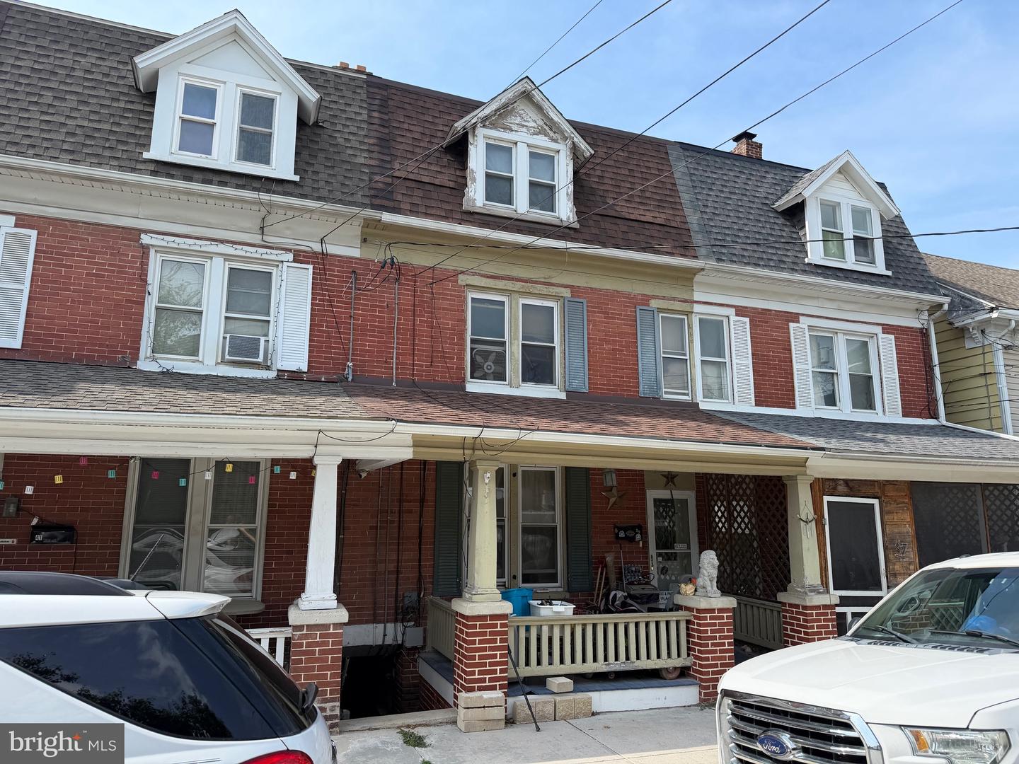 39 W Gay St Property Photo 1