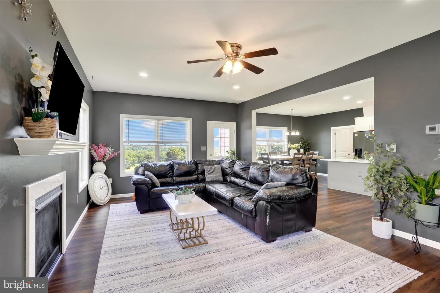 13 Bentley Ct Property Photo 6