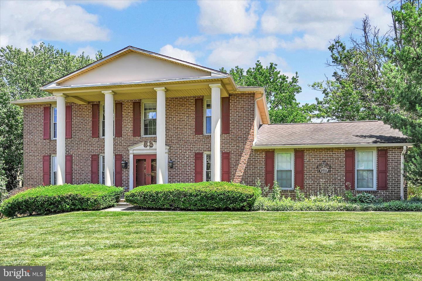 3711 Cayuga Ln Property Photo 4