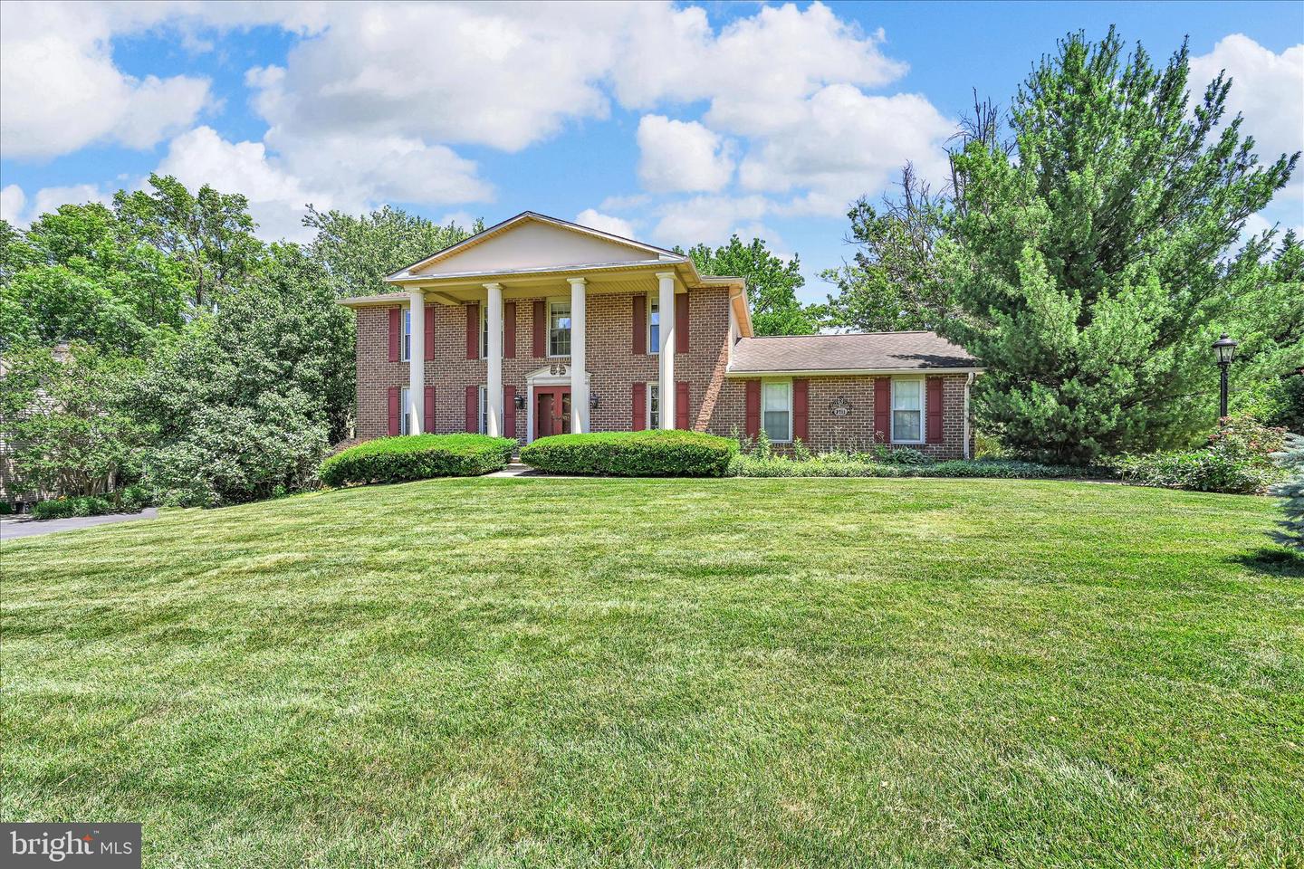 3711 Cayuga Ln Property Photo 5