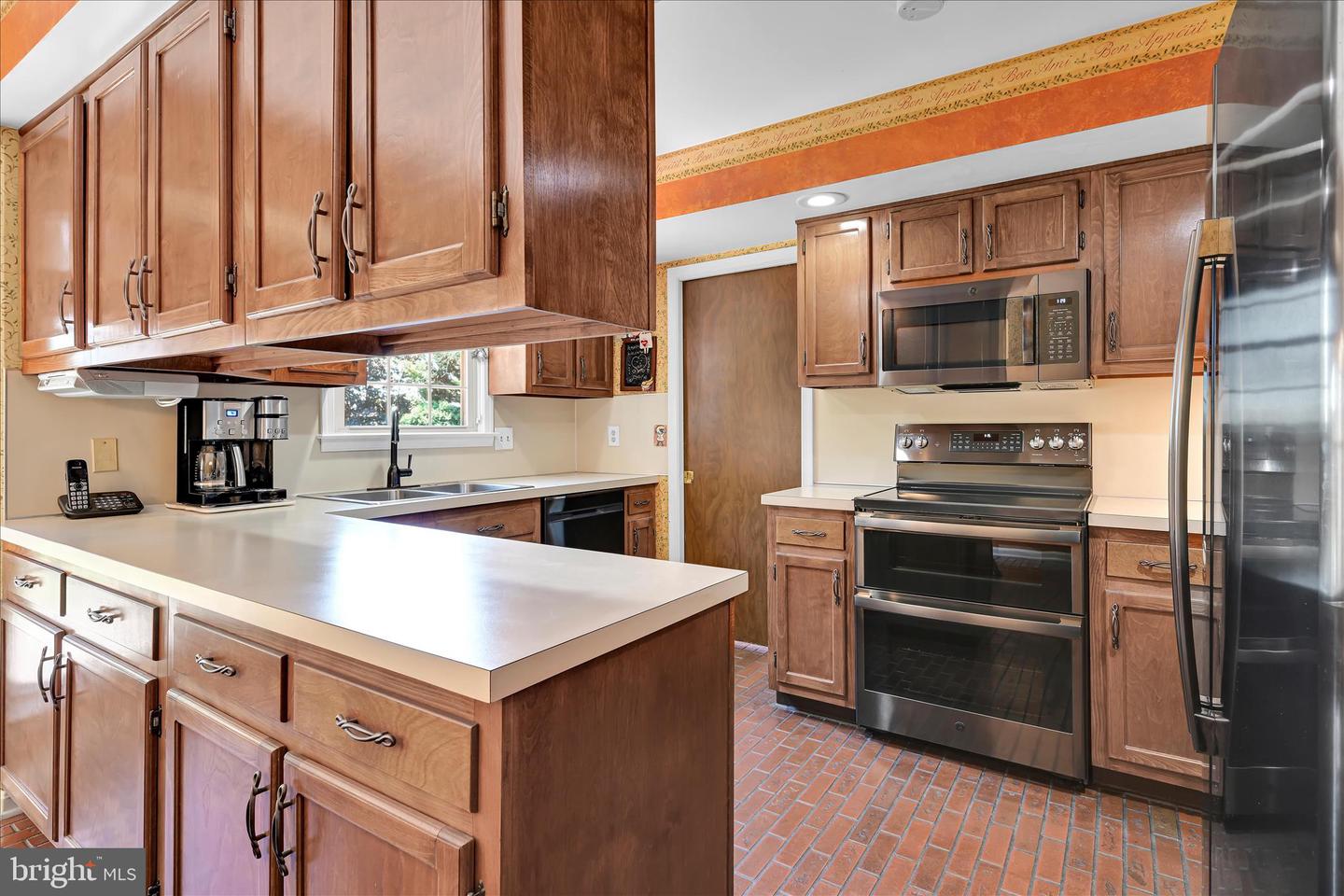 3711 Cayuga Ln Property Photo 16