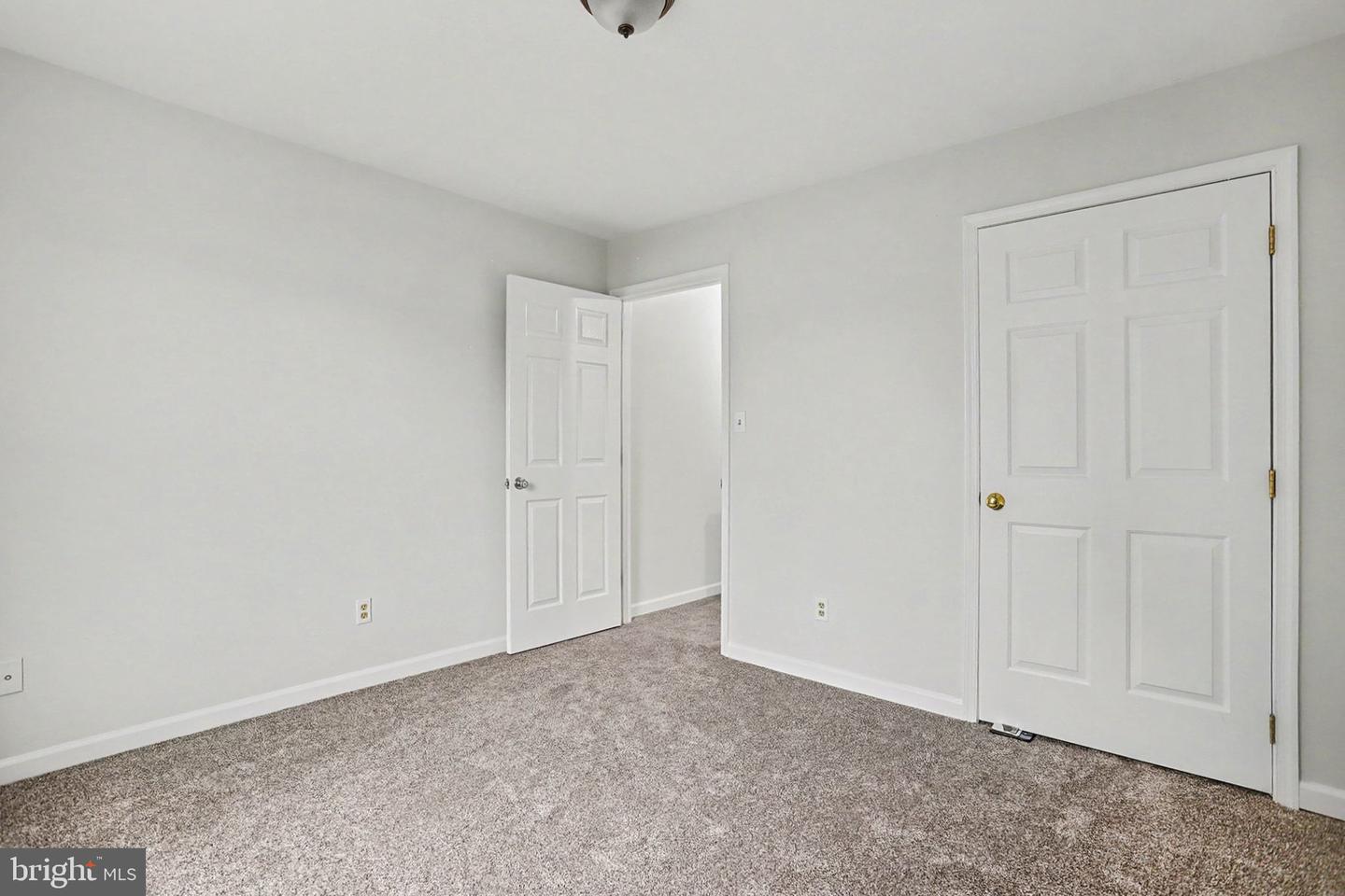 436 Springbrook Ct #e1 Property Photo 31