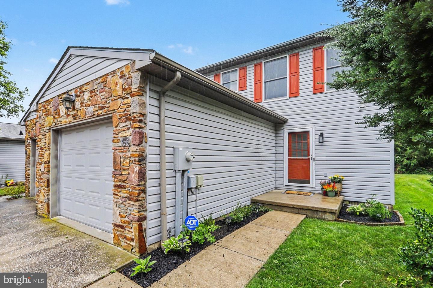 436 Springbrook Ct #e1 Property Photo 33