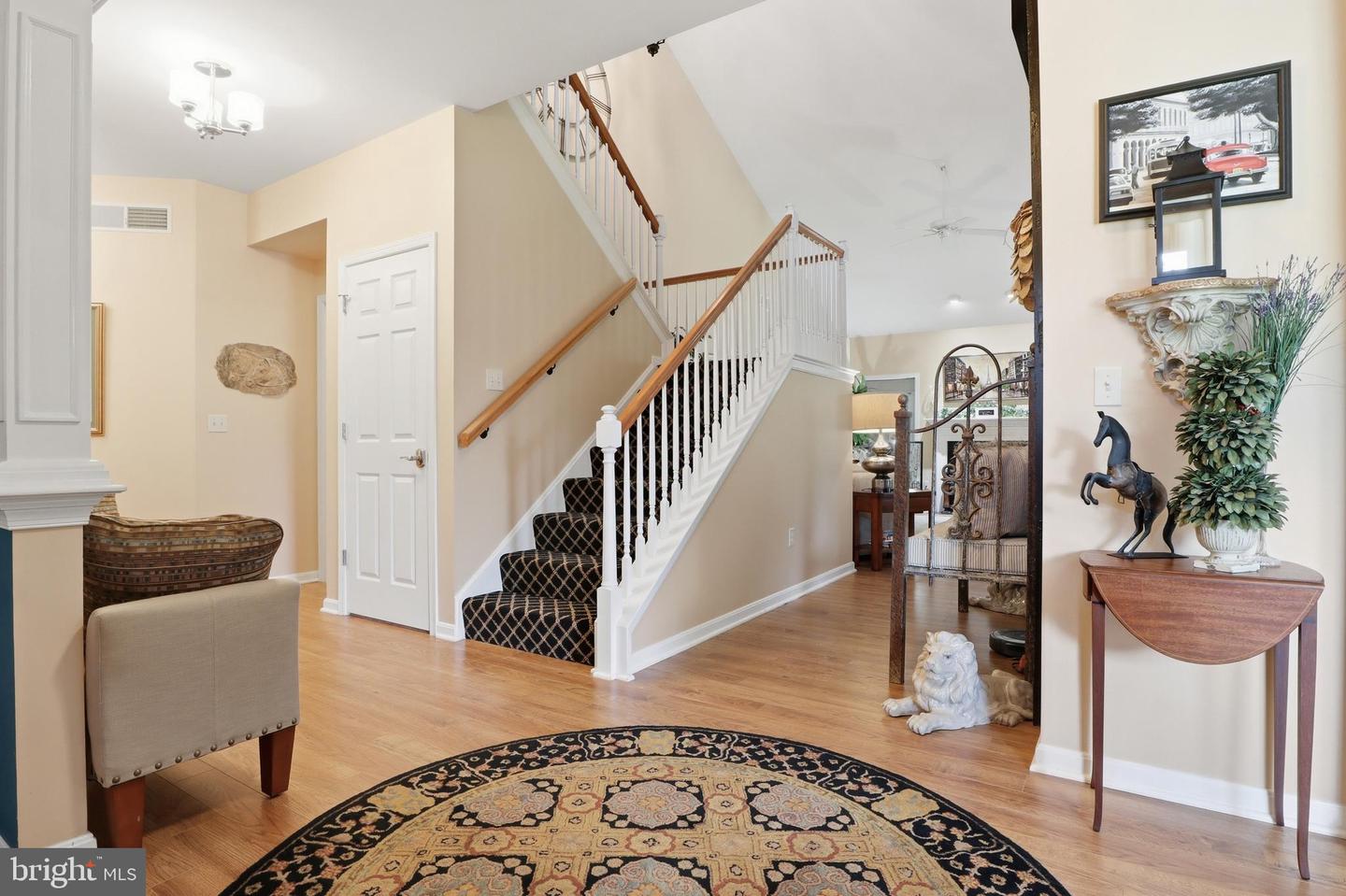 1823 Stone Hill Dr Property Photo 8