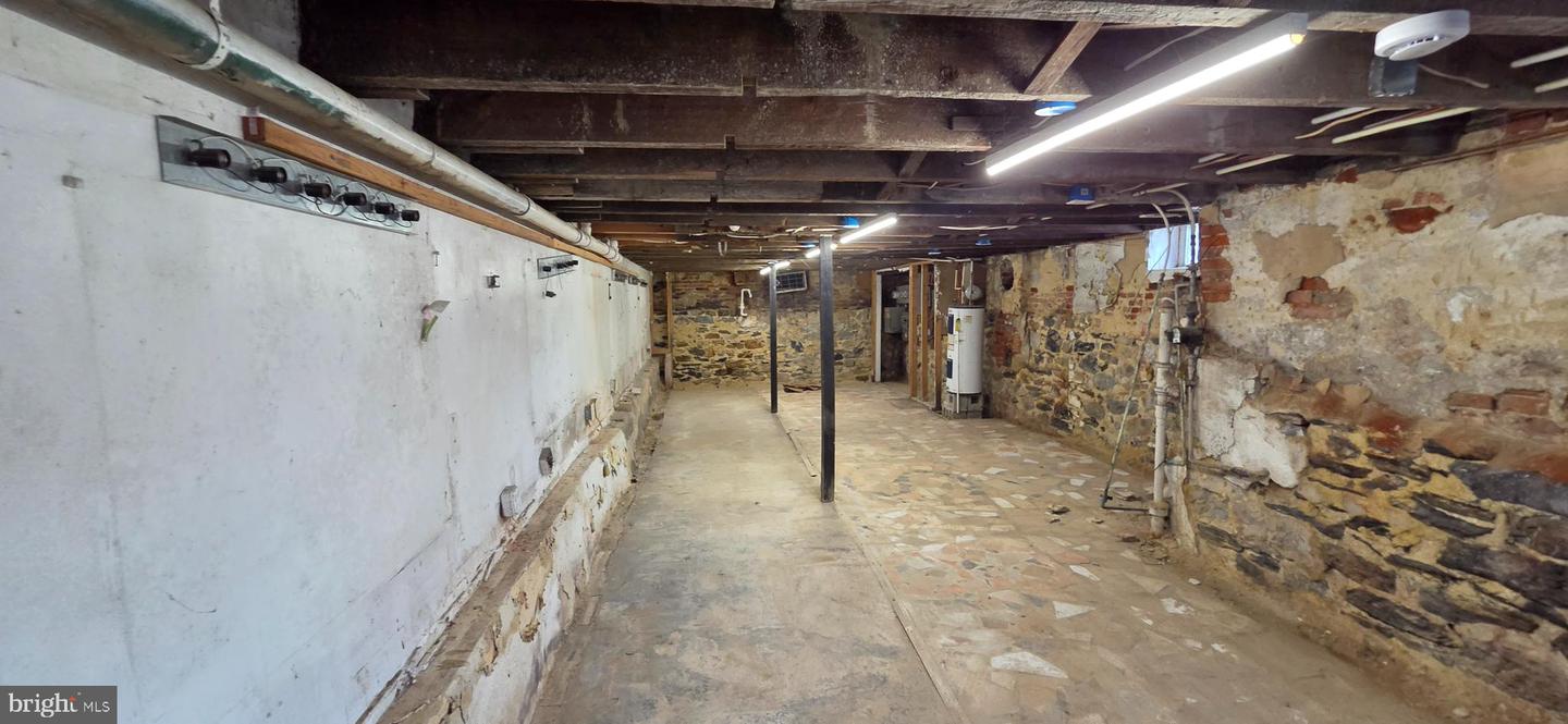 158 S Pershing Ave Property Photo 2