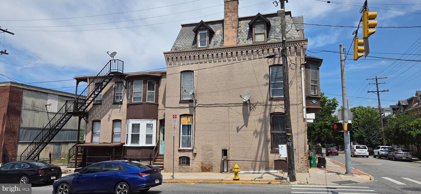 158 S Pershing Ave Property Photo 14
