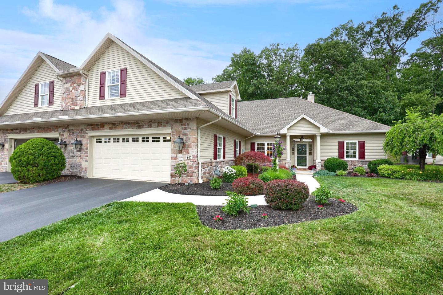 865 Meadow Ct Property Photo 1