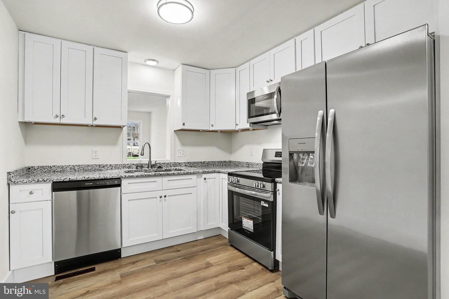 649 Baer Ave Property Photo 10