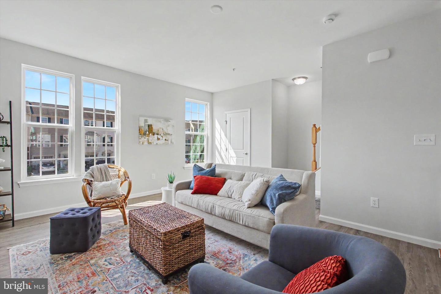 414 Charles Ave Property Photo 4