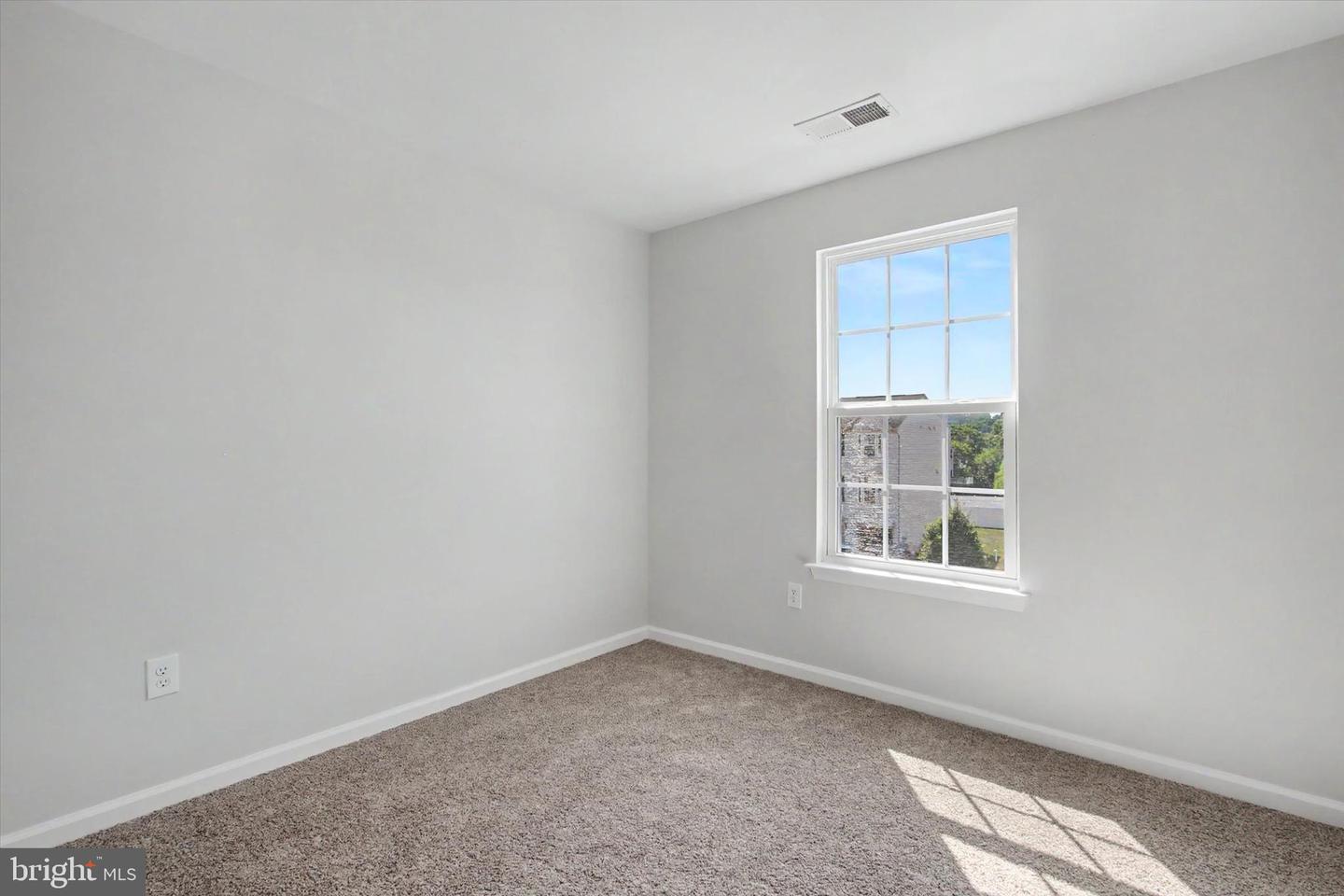 414 Charles Ave Property Photo 20