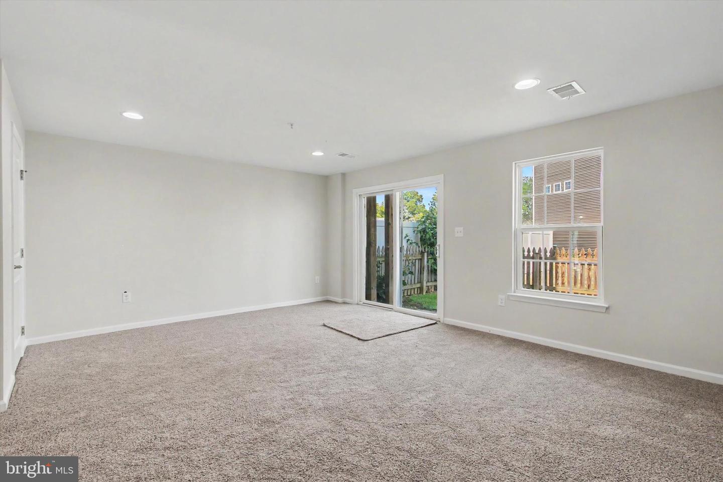 414 Charles Ave Property Photo 24