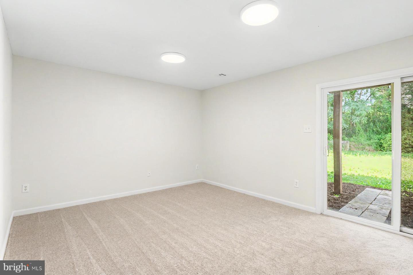 264 Country Ridge Dr Property Photo 6