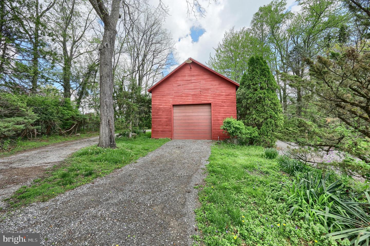 1974 Yingling Dr Property Photo 10