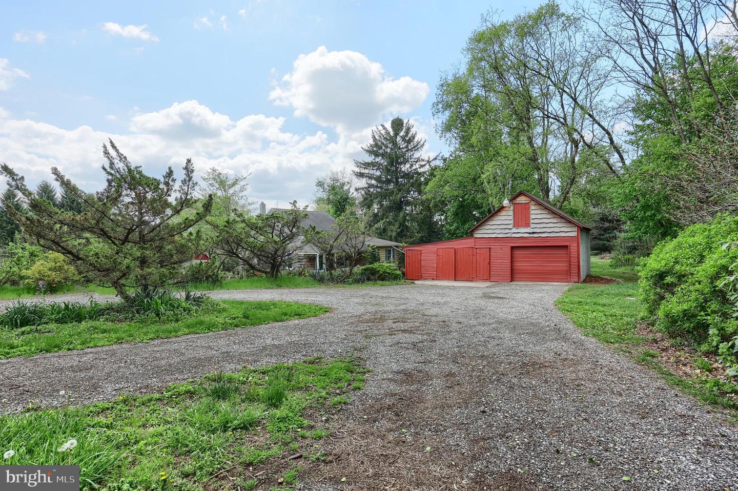 1974 Yingling Dr Property Photo 12