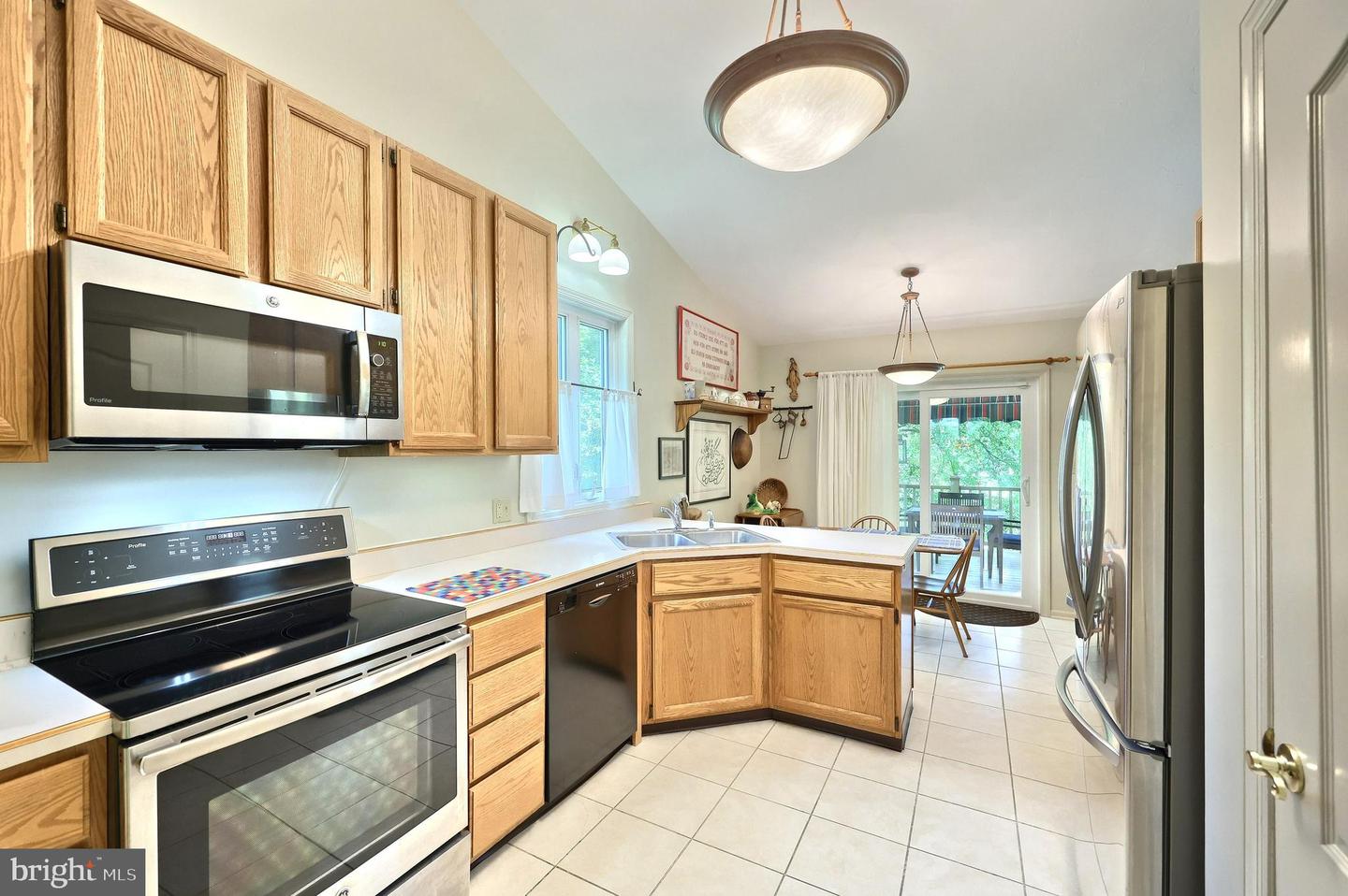49 Amanda Ave Property Photo 15