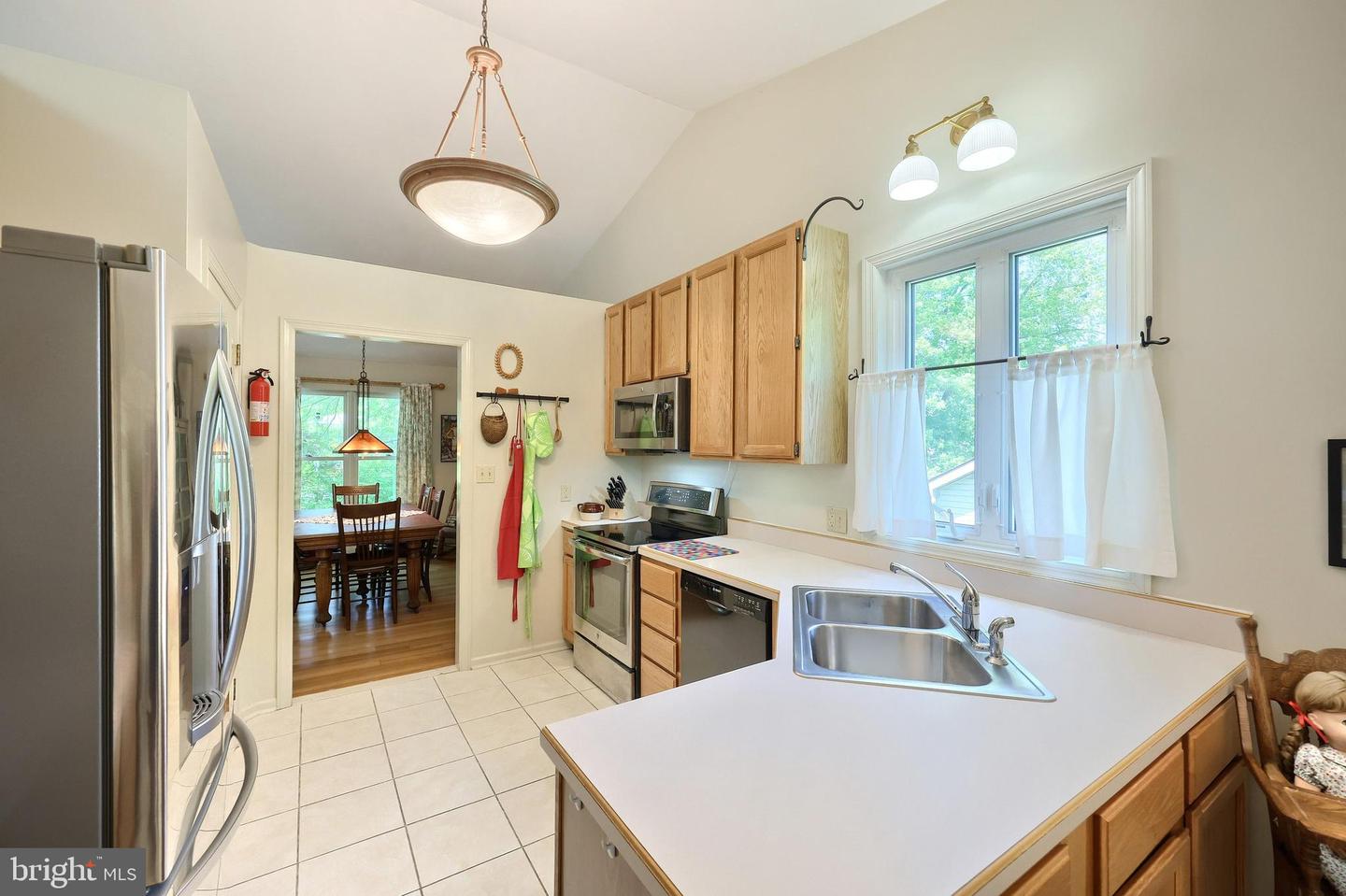 49 Amanda Ave Property Photo 16