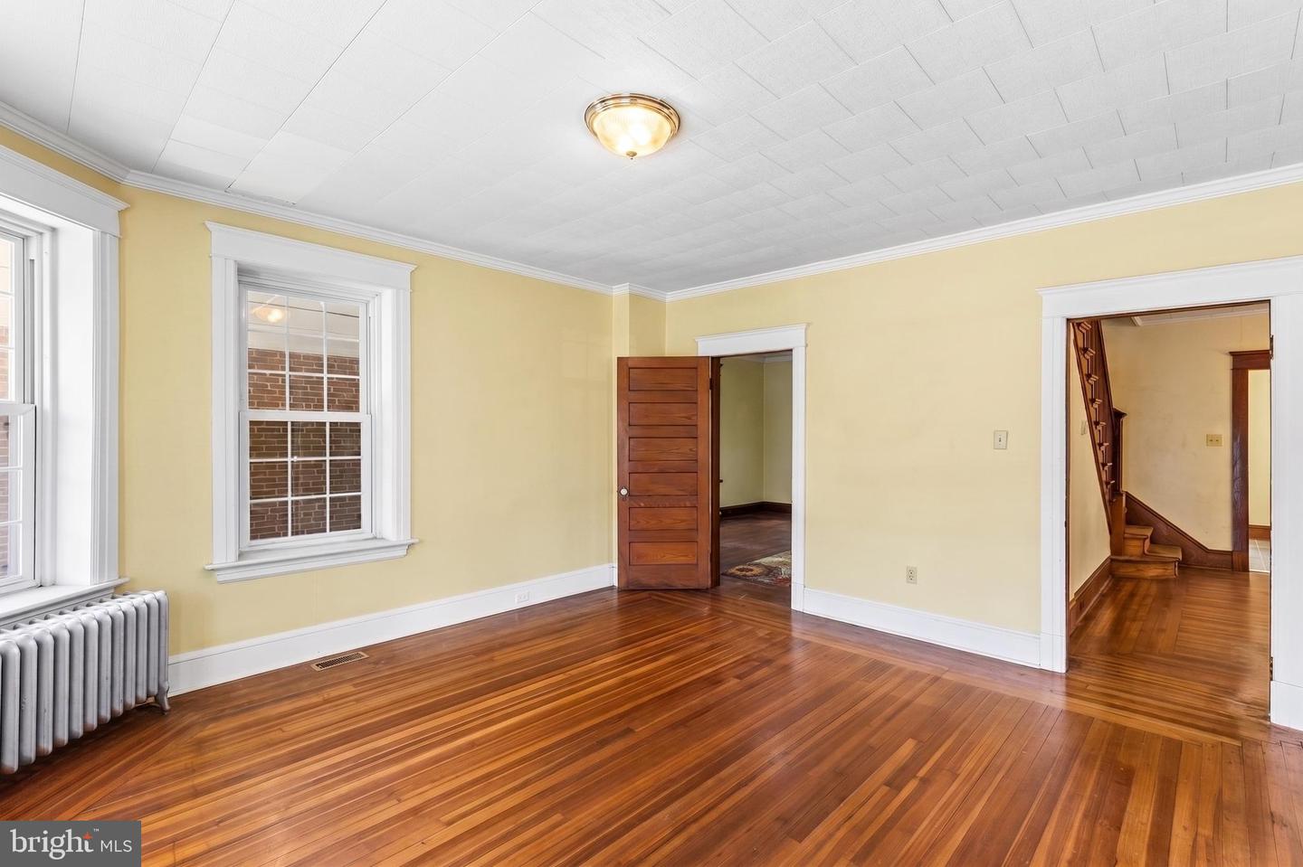 228 Baltimore St Property Photo 9