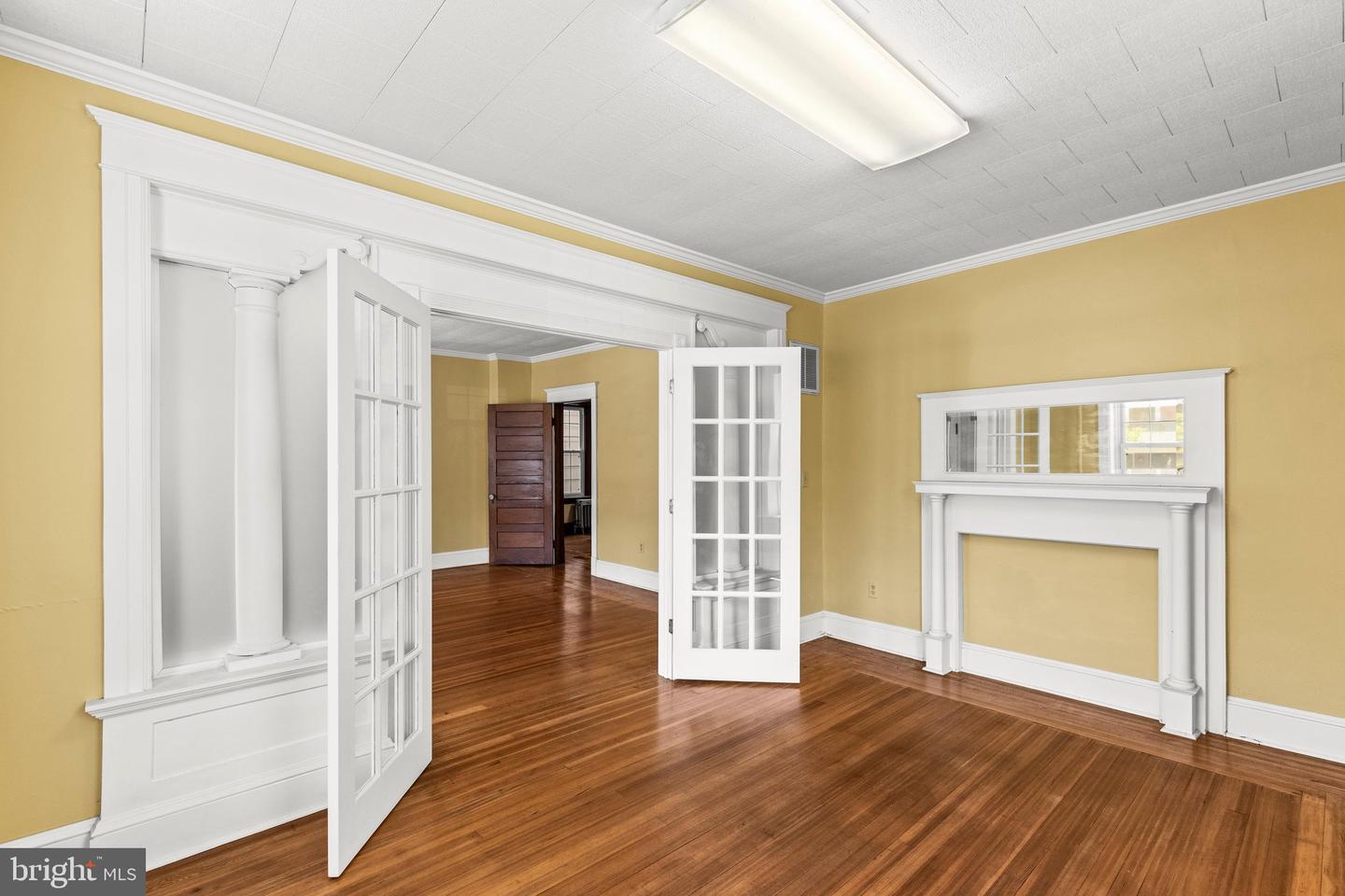 228 Baltimore St Property Photo 12