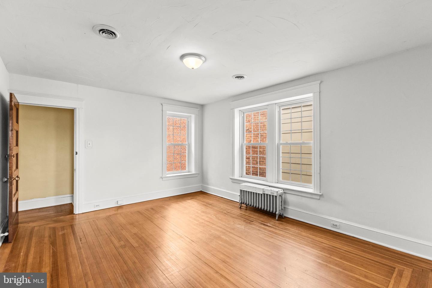 228 Baltimore St Property Photo 27